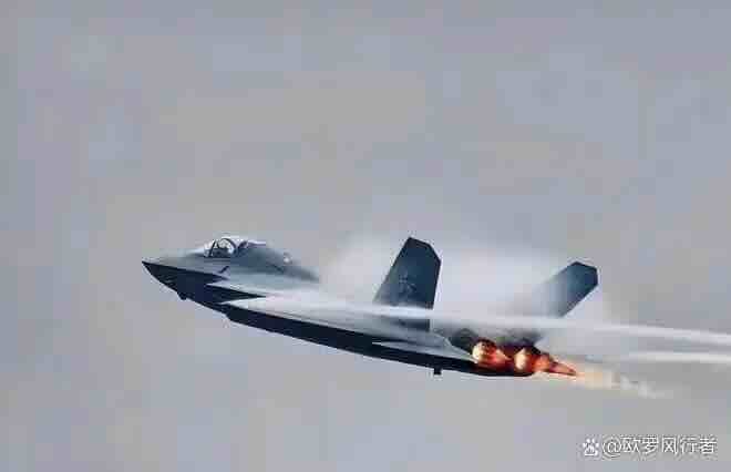 J 35 „Plava ajkula“