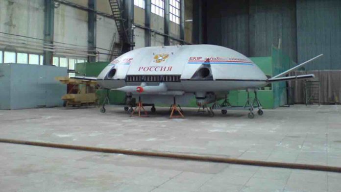 Jedan od dva primerka EKiP u hangaru Jedan od dva primerka EKiP u hangaru