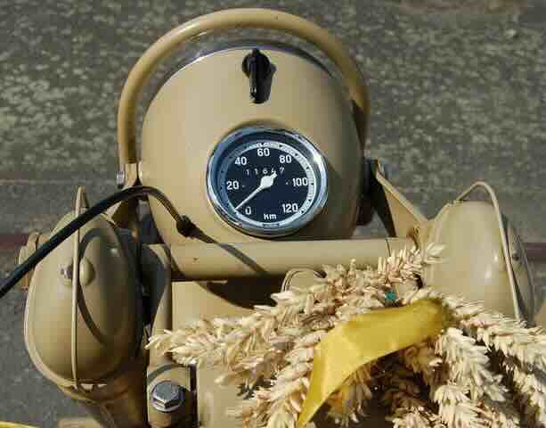 Pogled s vozačevog mesta Zündapp KS 750