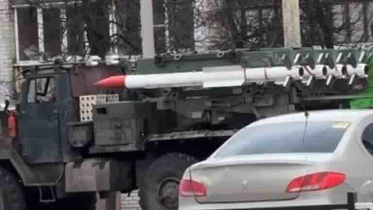 Rusi skidaju R 77 sa aviona i stavljaju na zemlju