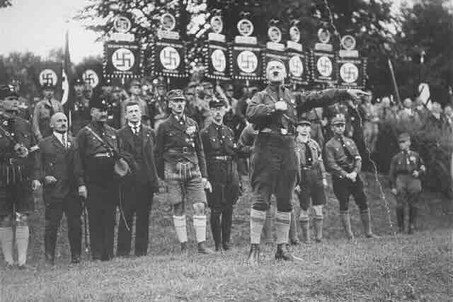 Uspon Hitlera. Godina 1927.