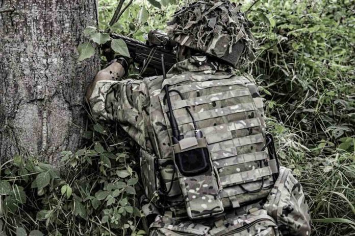 thales storm 2 nosivi ometač na vojniku