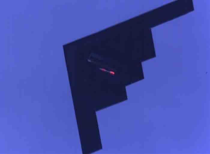 B-2 Spirit nosi B61-11