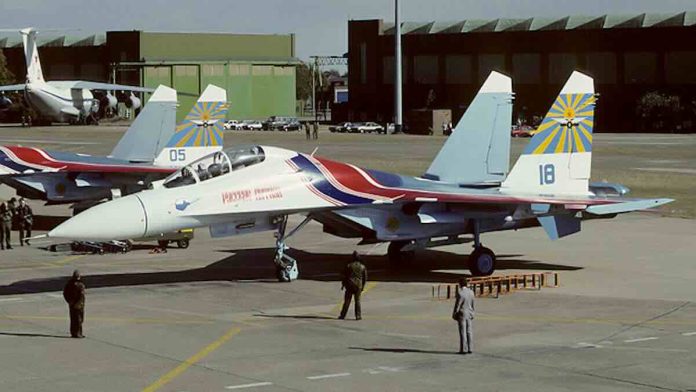 Su 27 UB iz sastava akro grupe