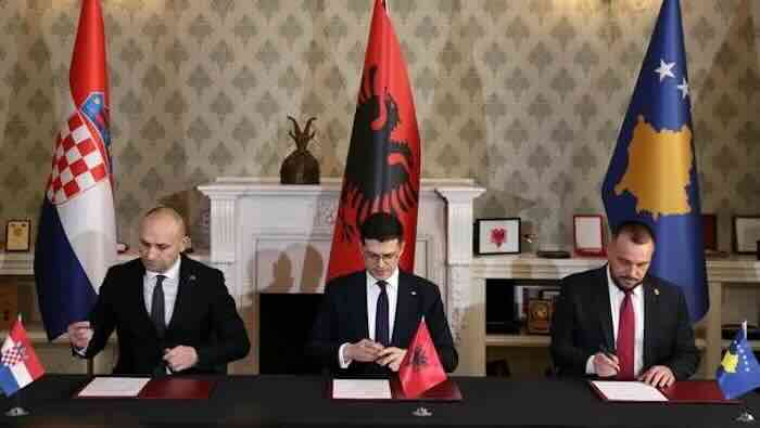 avez Hrvatske, Albanije i Kosova