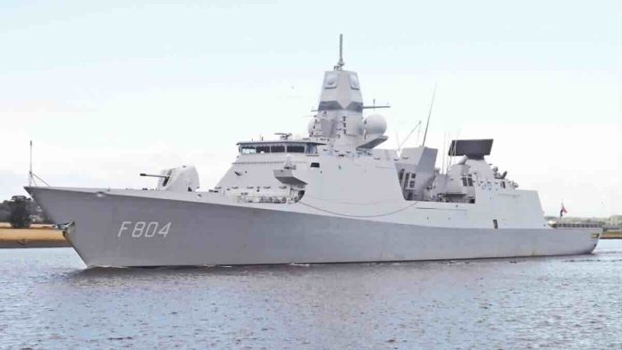 fregata HNLMS De Ruyter