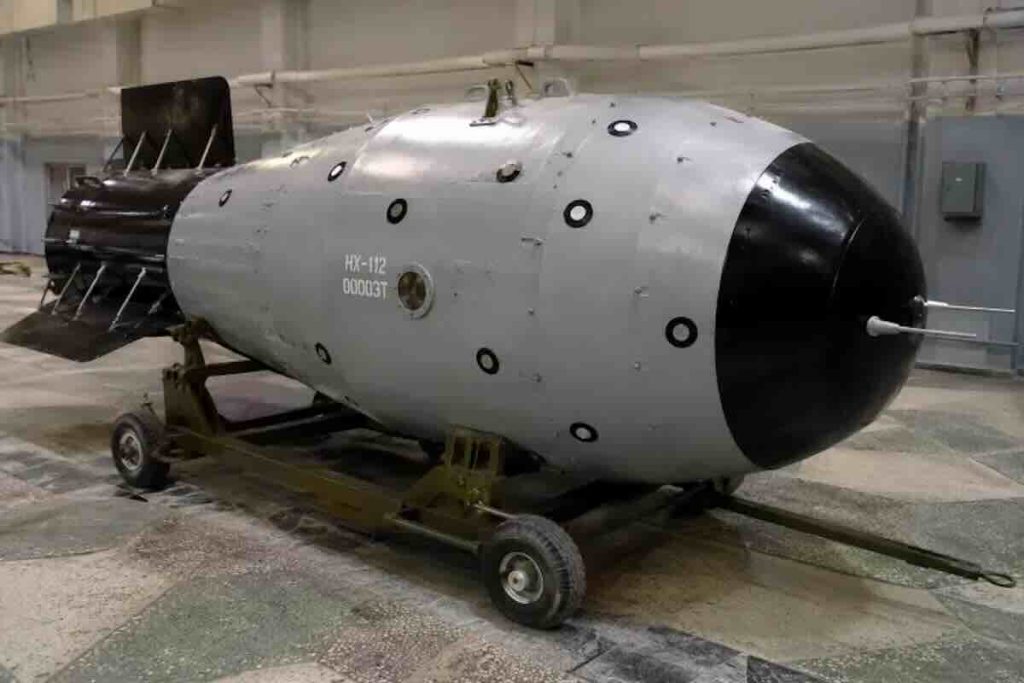 neutronska bomba 1 neutronska bomba
