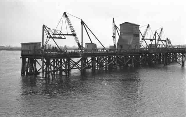 Gradevinski mol za isporuku materijala 1944 Građevinski mol za isporuku materijala 1944