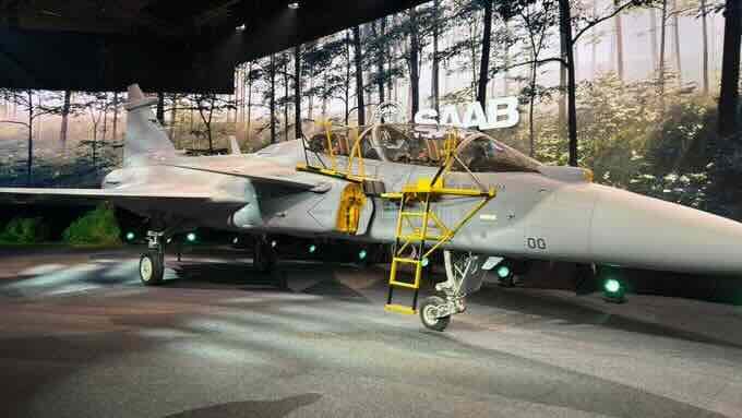 Gripen F