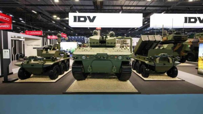 Italija pokazala bespilotni laki tenk CL2X Hybrid Italija pokazala bespilotni laki tenk CL2X Hybrid
