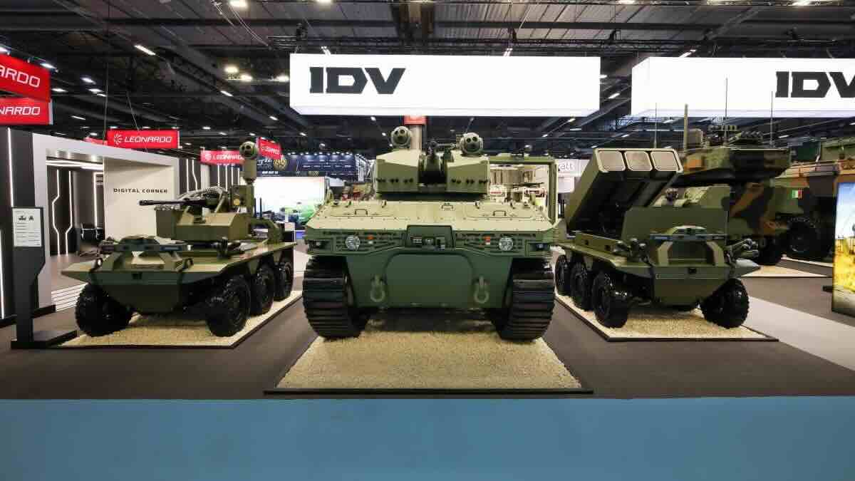 Italija pokazala bespilotni laki tenk CL2X Hybrid