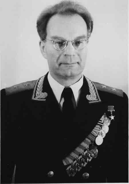 Mihail Pervuhin rukovodilac testiranja