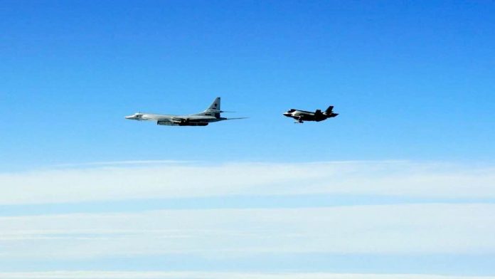 Norveški F-35 tokom „presretanja“ Tu-160 iznad Norveškog i Barencovog mora Norveški F-35 tokom „presretanja“ Tu-160 iznad Norveškog i Barencovog mora