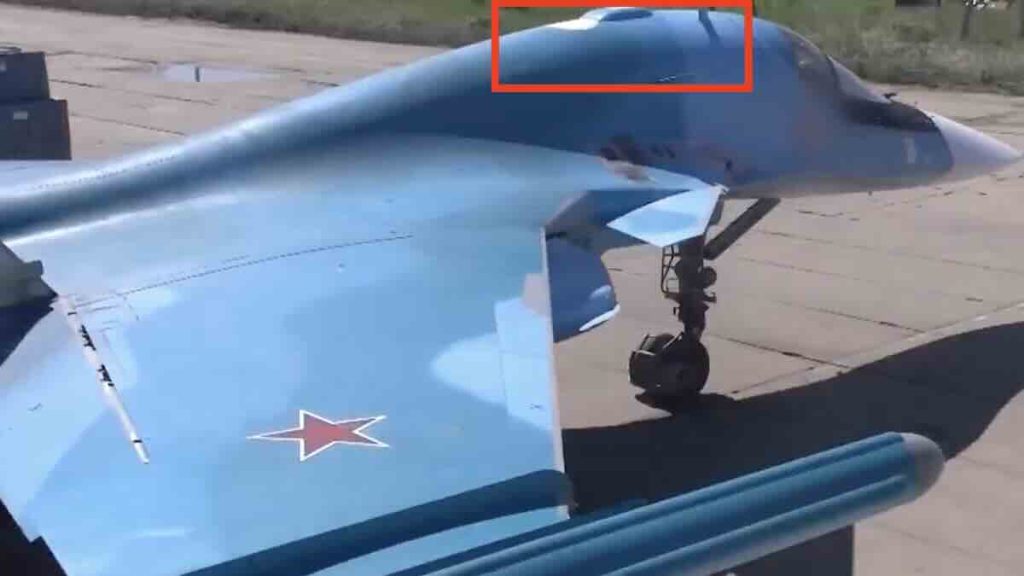 Ruski Su 34 dobio misterioznu grbu iza kokpita Ruski Su-34 dobio misterioznu grbu iza kokpita