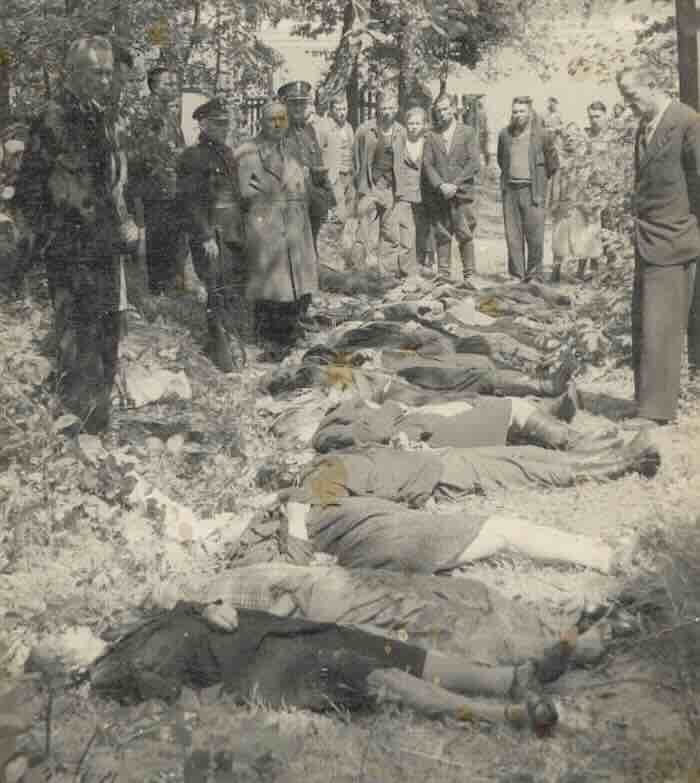 Zrtve napada UPA na voz izvrsenog 16. juna 1944. godine u blizini sela Zatil u blizini Lubice Krulevske Žrtve napada UPA na voz izvršenog 16. juna 1944. godine, u blizini sela Zatil (u blizini Lubiče Krulevske)