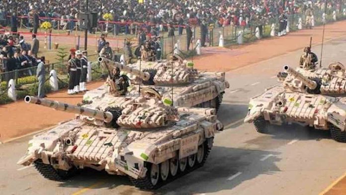 indijski tenk T-72M1 na paradi