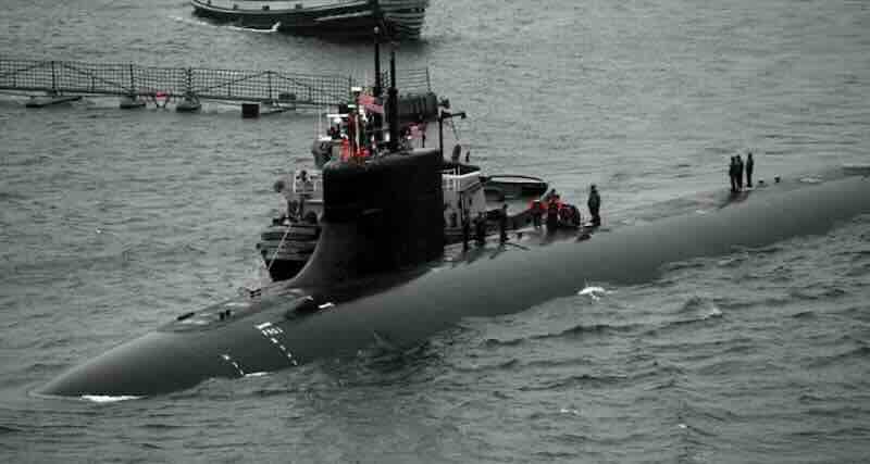 odvlačenje slupane podmornice USS Connecticut klase Seawolf