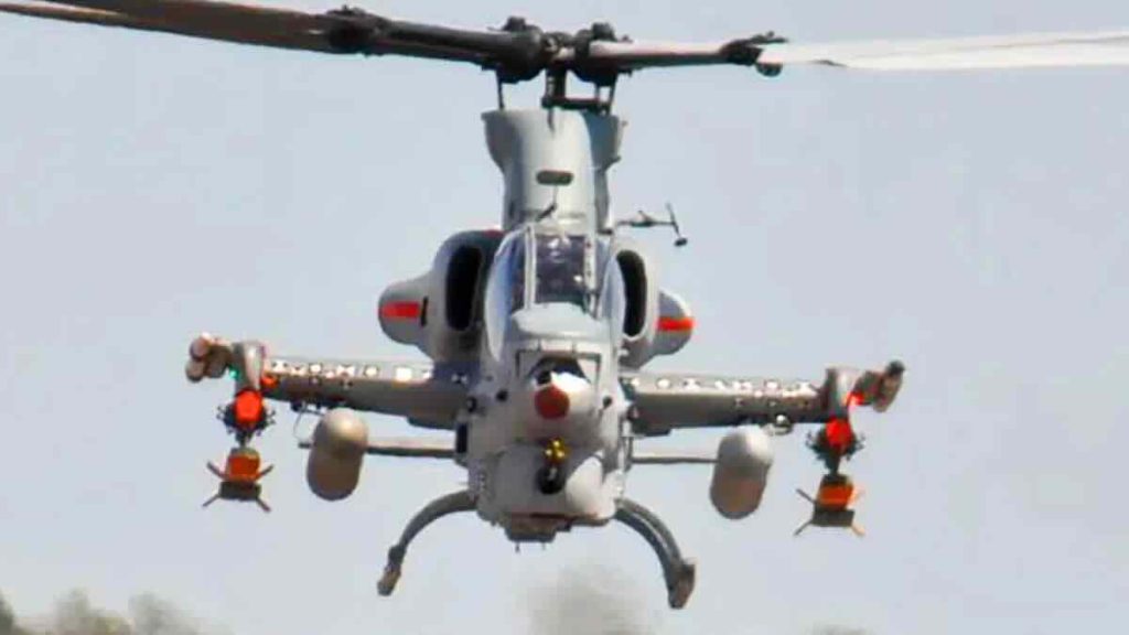 AH 1Z Viper i Red Wolf rakete 1 AH-1Z Viper i Red Wolf rakete