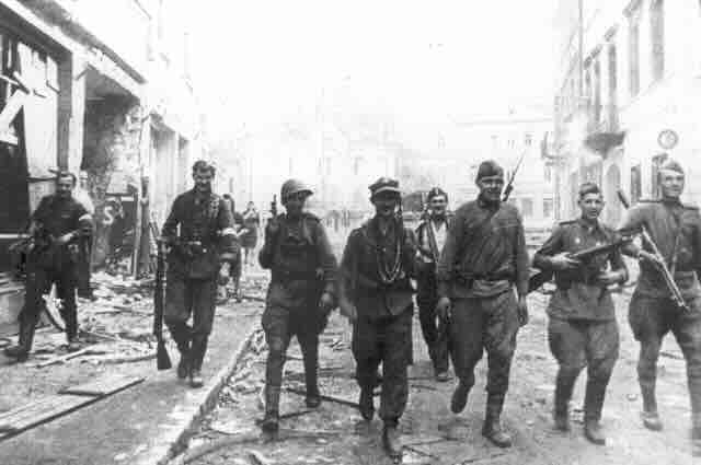 Crvenoarmejci i Armija krajove u Vilnusu Crvenoarmejci i Armija krajove u Vilnusu