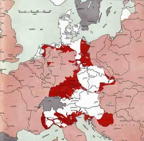 Linije frontova prvog maja 1945. godine Linije frontova prvog maja 1945. godine