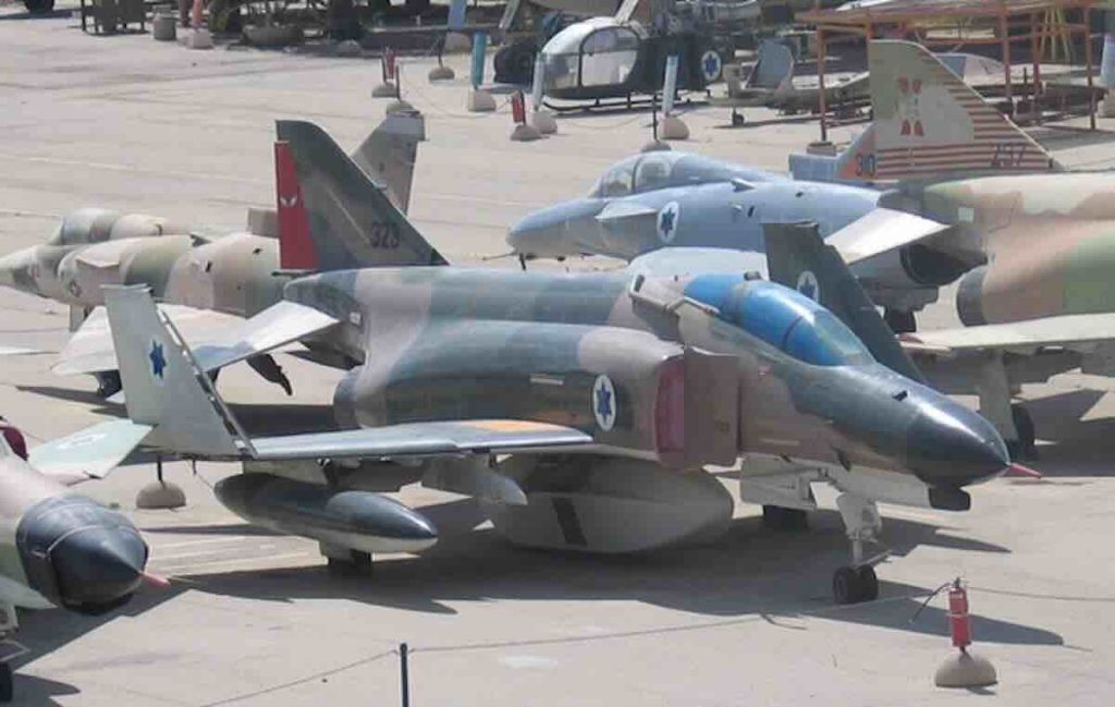 Pristigli F 4 fantom II Pristigli F-4 fantom II