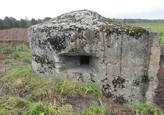 Razrusen bunker u Ukrajini Razrušen bunker u Ukrajini