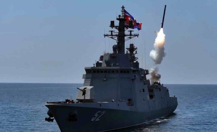 Severna Koreja ispalila 12 krstarećih raketa sa novog razarača- Kang Kon Severna Koreja ispalila 12 krstarećih raketa sa novog razarača- Kang Kon