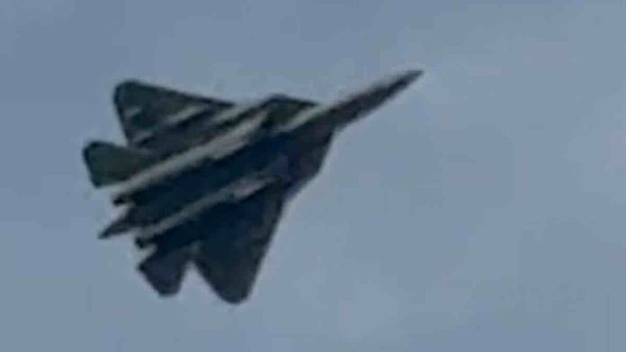 Su-57 Su-57 u neobičnoj konfiguraciji: Rusi kače R-73/74 spolja, a novi pod otvara pitanje šta se sprema u vazduhu