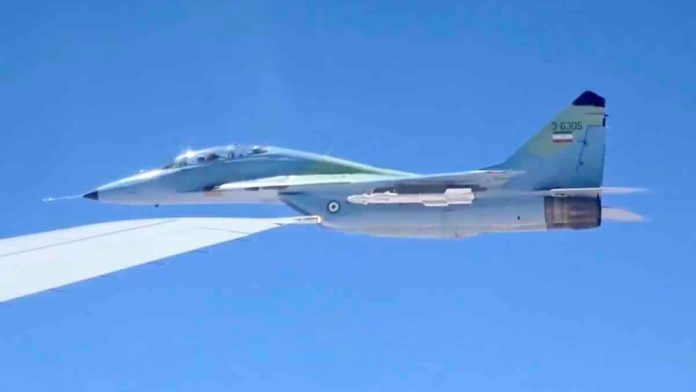 iranski MiG-29 naoružan raketama R-73 iranski MiG-29 naoružan raketama R-73