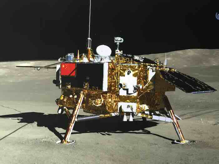 kineska sonda Čange-4 na Mesecu koju snima rover Jutu-2, 2019 godina