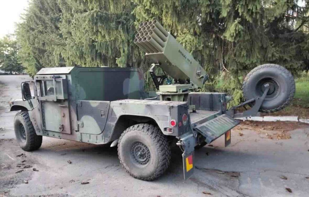 ukrajinci stavili S-8 lanser na M1152A1 Humvee