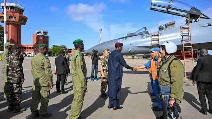 Alžirski Su-30MKA stigli u Niger posle pokušaja puča- Teški lovci kao poruka Zapadu i podrška Nijameju