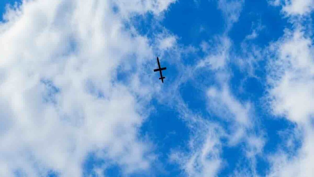 Dron Geranj-5 u letu
