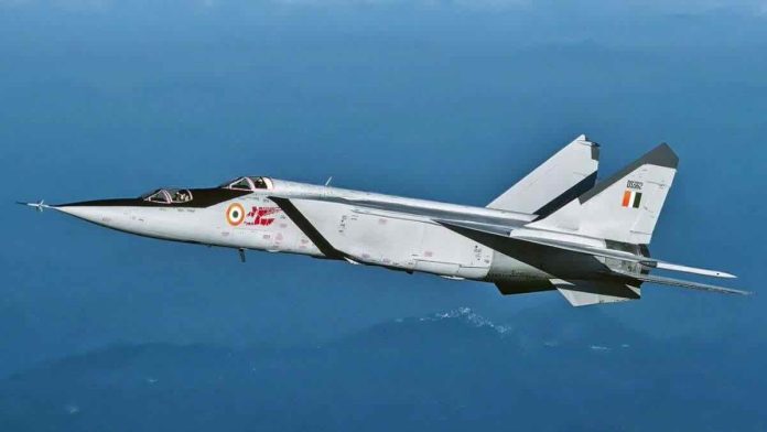 Indijski MiG-25R Garuda Indijski MiG-25R Garuda