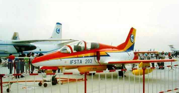 K-8 kineski trenažno borbeni avion