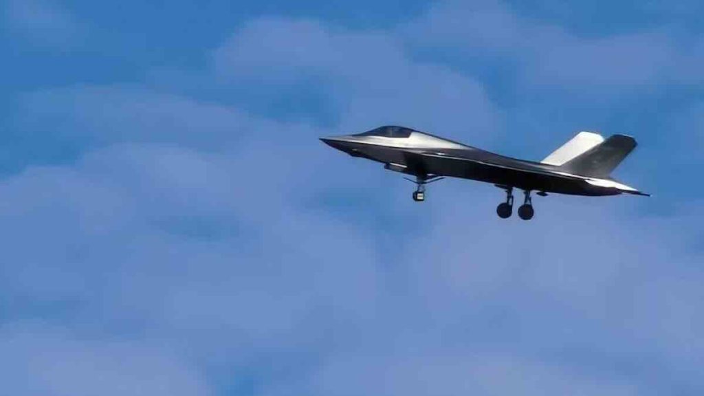 Kina testira novi stelt premaz za J-35