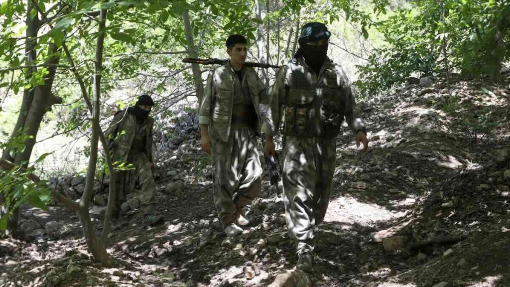 Kurdski borci frakcije PJAK u irackom Kurdistanu Kurdski borci frakcije PJAK u iračkom Kurdistanu
