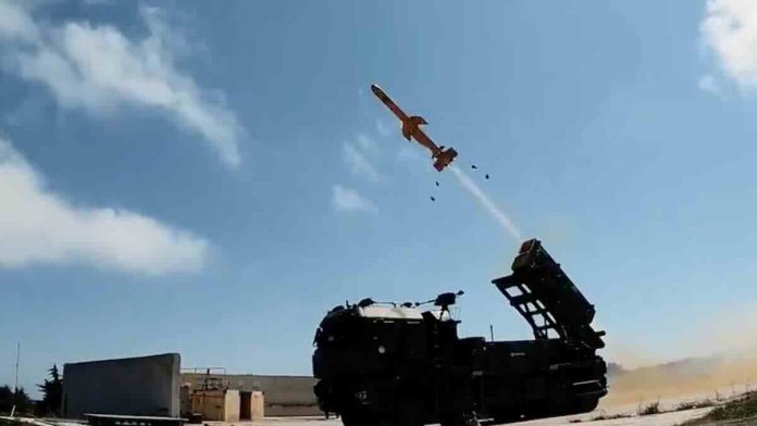 kopneno lansiranje rakete ÇAKIR