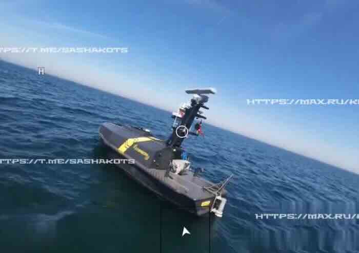 ruski dron snima danski besposadni camac ruski dron snima danski besposadni čamac
