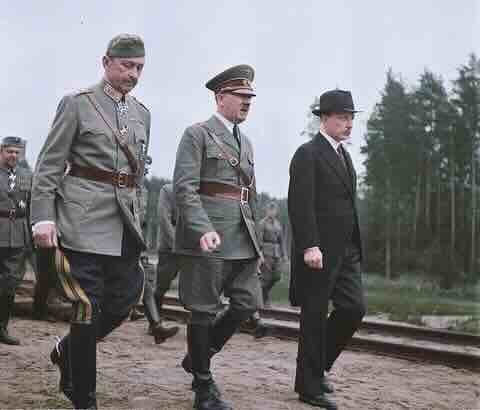 Hitler u poseti Finskog Hitler u poseti Finskog