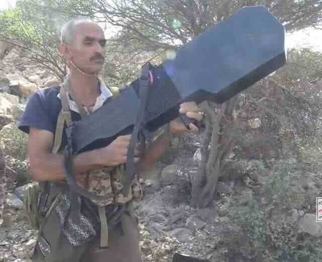 Jemenski borac sa anti dron puskom Jemenski borac sa anti-dron puškom