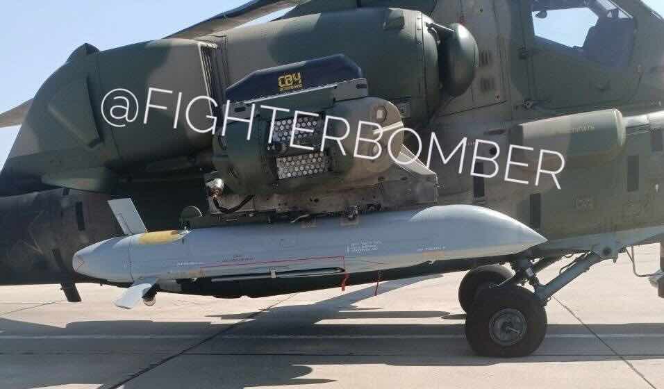 Ka 52 nosi raketu dron Banderolj Ka-52 nosi raketu-dron Banderolj