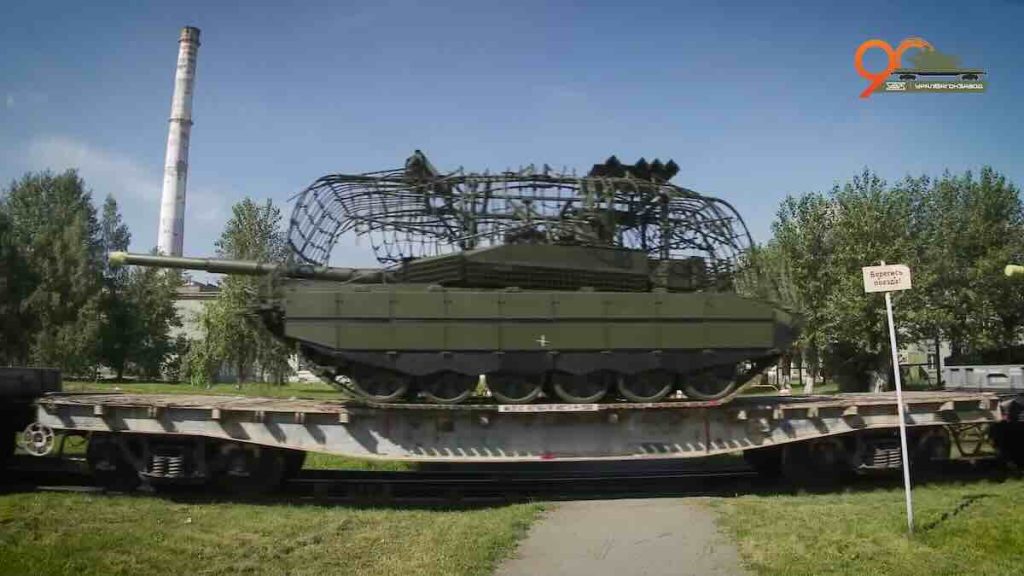 Ruski T-90M i T-72B3M izlaze iz fabrike sa novim oklopom protiv dronova