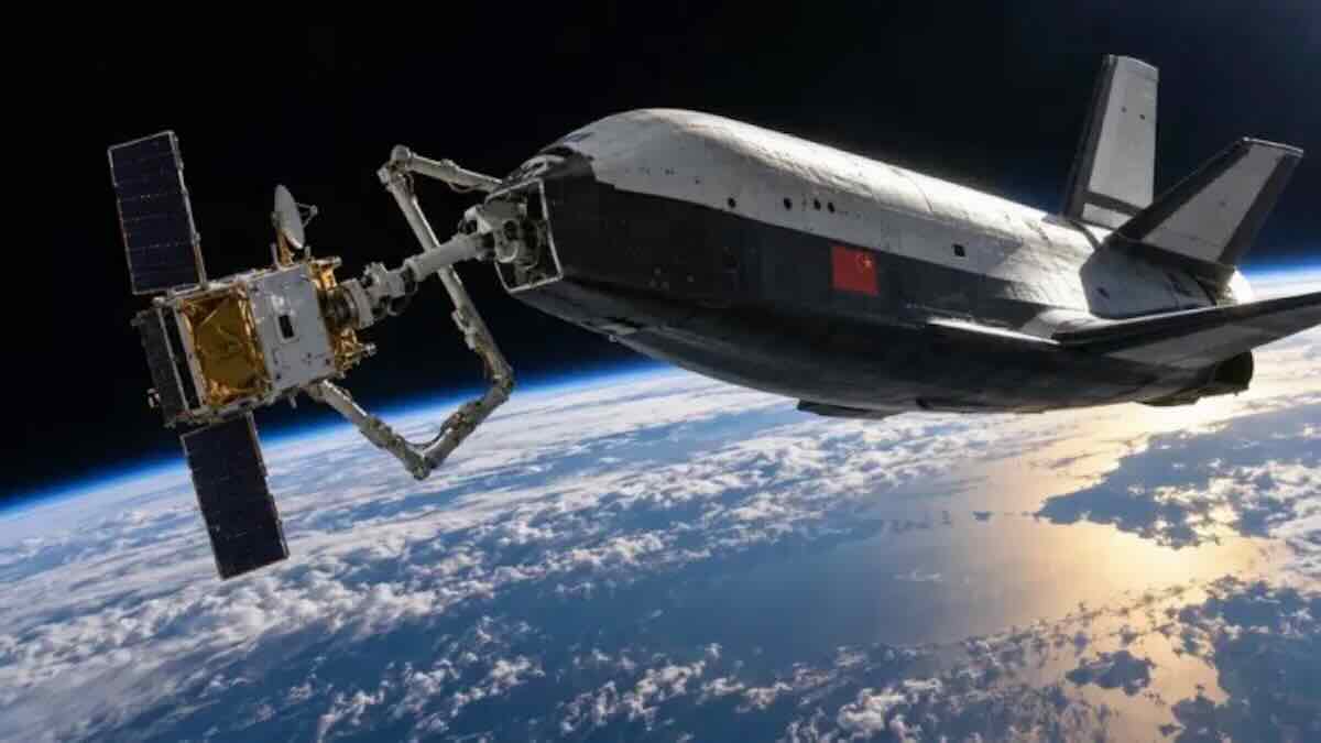 Kina hvata satelite u orbiti, Amerikanci izbacili 26 svojih: Svemirska trka ulazi u novu fazu Šenlong hvata satelit, umetnička impresija