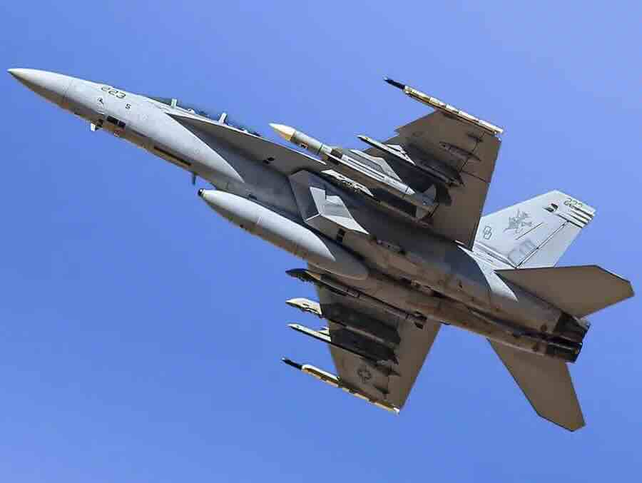 AIM-174B i AIM-260A prvi put zajedno na Super Hornetu