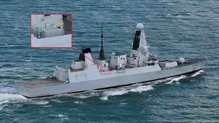 HMS Dauntless D33 nepoznati lanseri HMS Dauntless (D33) nepoznati lanseri