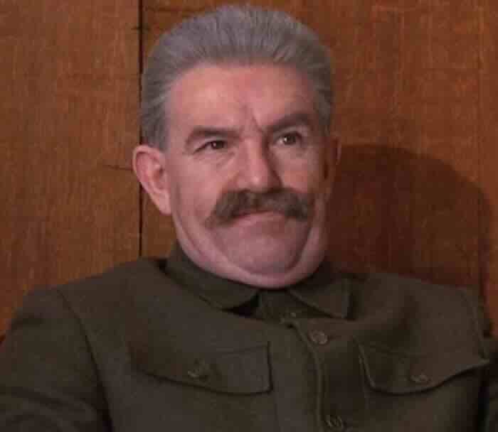 Kolin Blekli kao crveni monarh Kolin Blekli kao crveni monarh