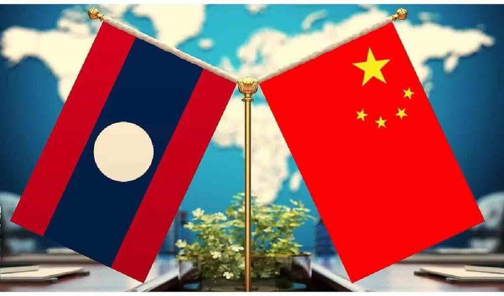 Laos i Kina zastave Laos i Kina, zastave