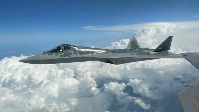 Prvi operativni Su-57 u letu Prvi operativni Su-57 u letu