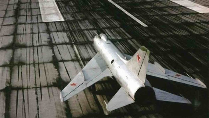 Suhoj Su-7B Suhoj Su-7B